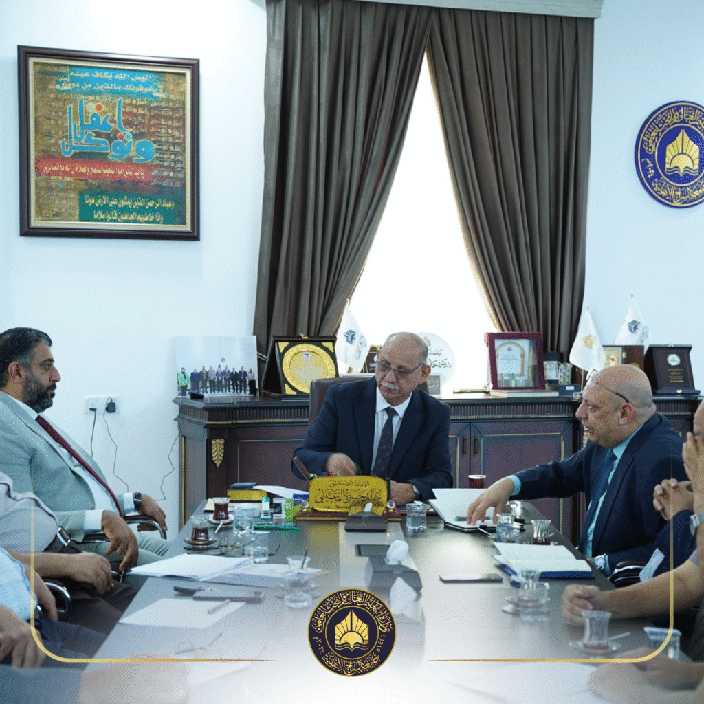 رئيس جامعة السراج يترأس اجتماعا موسعا مع عمداء الكليات في الجامعة